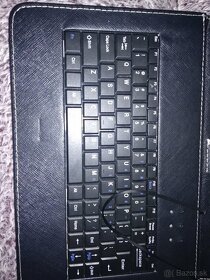 Puzdro na tablet s klávesnicou - 3