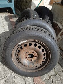 Zánovné zimné pneu Dunlop 195/65 r15 - 3