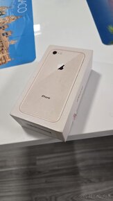 Iphone 8 / 64 GB - 3