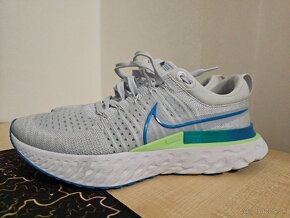 NIKE React Infinity Run Flyknit 2 platinum - 3