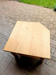 Konferenčný drevený stolík - 3