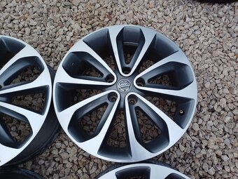 hlinikové disky-orig-Nissan Qashqai--61/2Jx18-ET-40--5x114,3 - 3