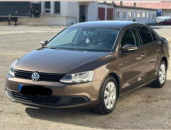 Predam Volkswagen Jetta 1.2TSI 77KW R.V 2014 - 3