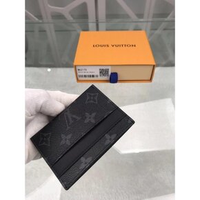 Čierne puzdro na karty s monogramom Louis Vuitton - 3