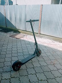 Elektrická kolobežka Xiaomi Mi Scooter - 3