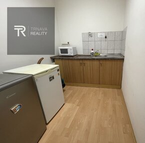 TRNAVA REALITY VÁM PONÚKA NA PRENÁJOM PEKNÝ KANCELÁRSKY PRIE - 3