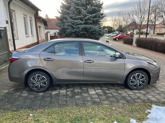 Toyota Corolla 1.6 l Valvematic Comfort - 3