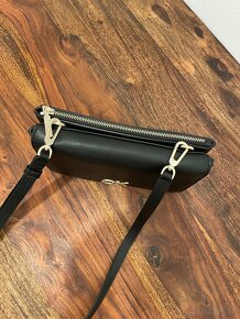 Predám dámsku crossbody kabelku Calvin Klein - 3