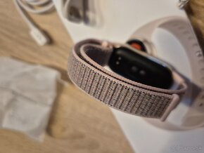 Xiaomi Smart Band 8, zlatý - 3