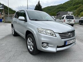 Toyota Rav4 2,2D4D 135000km 1.majiteľ - 3