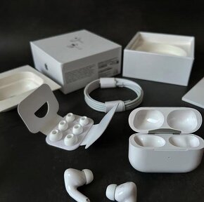 Apple AirPods Pro 2 - 3