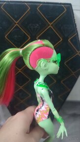 Monster High Venus Mcflytrap Swim Class - 3