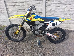 Suzuki RMZ450 - 3