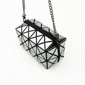 Crossbody geometrická kabelka - biela - 3