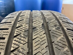 Vredestien 245/45R18 - 3