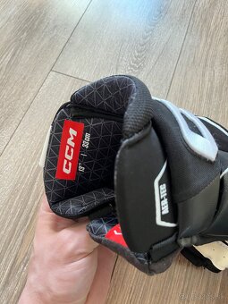 Hokejové rukavice CCM Jetspeed FT6 pro - Black - 3