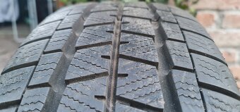 Predám 215/70 R15C 109/107R zimné 4 kusy - 3