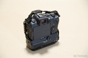 Canon R6 Mark II vrátane BG gripu a SmallRig klietky - 3