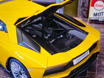 Lamborghini Aventador S 2017 1:18 Autoart - 3