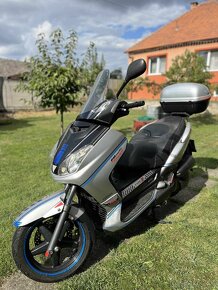 Yamaha X-MAX - 3