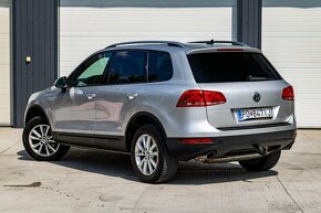 VW Touareg 3.0 V6 TDI (el. ťažné, navigácia, koža, el.kufor) - 3