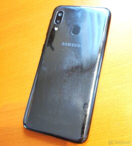 kompaktný Samsung Galaxy A20e 3GB/32GB dobra cena - 3