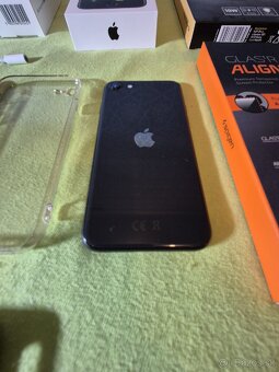 iPhone SE 2020 128Gb Top stav - 3