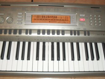 Casio WK 200 (rozsah 6,5 oktávy a samplování) - 3