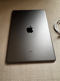 Apple iPad 8 Generacia 32GB - 3