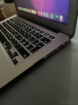 MacBook - 3