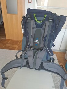 Predám lezecký batoh Deuter 35l - 3