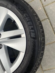 Celorocne pneu +disky 205/55 R16 original vw - 3