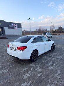 Chevrolet Cruze 2.0 - 3