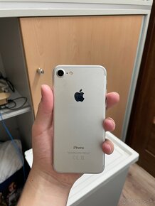 iPhone 7 - 3