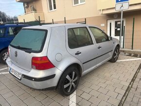 Predám Volkswagen Golf 4 1.4 Benzín 55KW - 3