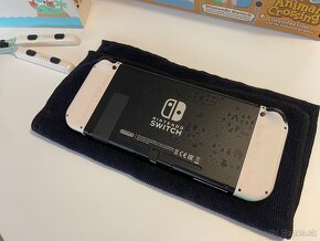 Nintendo Switch - Special Animal Crossing edition - 3