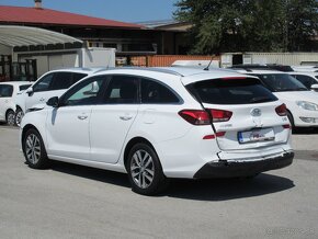 Hyundai i30 1.6 CRDi 110 Family - 3