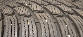 Predám 2ks pekné zimné 255/50r19-107V Nokian - 3