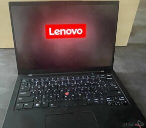 Lenovo ThinkPad X1 Carbon Gen 10 - 3