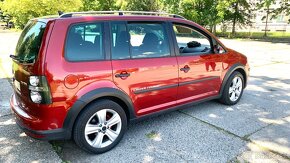 Volkswagen Touran Cross 2.0TDI - 3