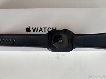 Apple Watch SE (2022) 44mm - 3