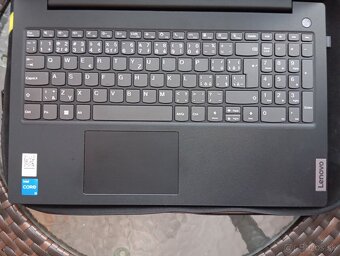 Lenovo V15 G4 IRU Business Black se zárukou - 3