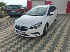 Opel  Astra Sport Tourer.  1.6Cdti - 3