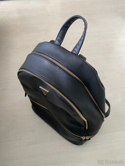 Dámsky ruksak Guess - 3