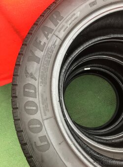 215/60 r17 letné Good Year 96H - 3