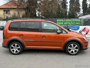 ► VW TOURAN CROSS 1,6 MPI - 75 KW, PARKO.SENZORY, TAŽNÉ◄ - 3