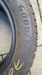 Predám  zimné  GOODYEAR 235 55 r18 - 3