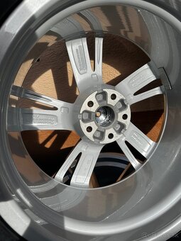 5x112 R19 8J Passat / Superb + 235/40 R19 96W XL (2024) - 3