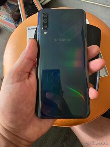 Samsung galaxy A50 80e - 3