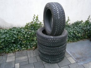 Predám 4x zimné pneu Goodyear SUV 225/55 R18 102VXL - 3